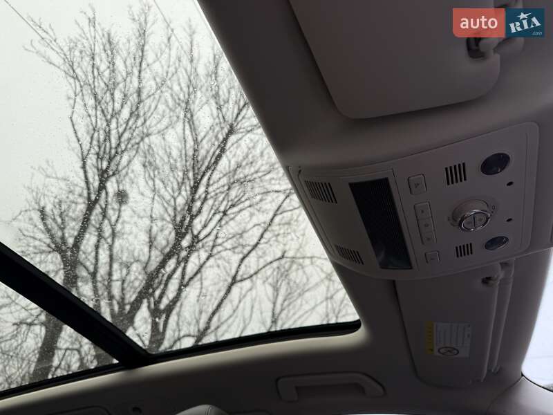 Внедорожник / Кроссовер Volkswagen Touareg 2016 в Виннице