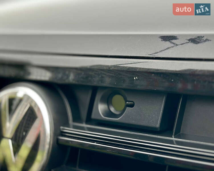 Внедорожник / Кроссовер Volkswagen Touareg 2019 в Киеве фото 23 Внедорожник / Кроссовер Volkswagen Touareg 2019 в Киеве