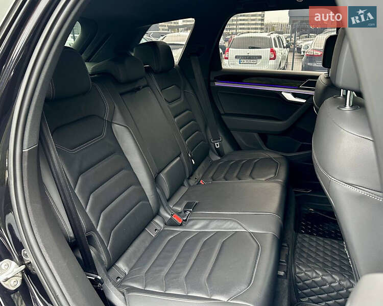 Внедорожник / Кроссовер Volkswagen Touareg 2019 в Киеве фото 55 Внедорожник / Кроссовер Volkswagen Touareg 2019 в Киеве