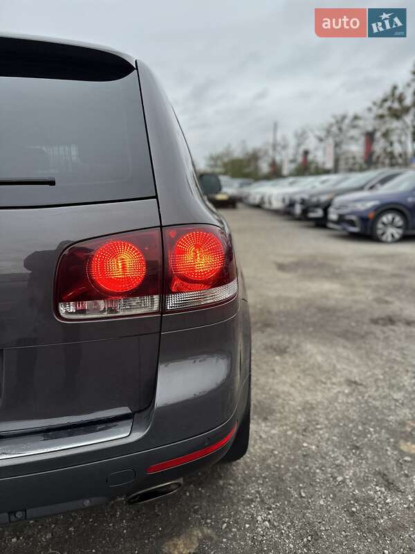 Внедорожник / Кроссовер Volkswagen Touareg 2008 в Белогородке