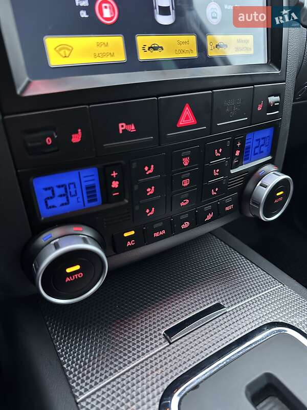 Внедорожник / Кроссовер Volkswagen Touareg 2008 в Белогородке