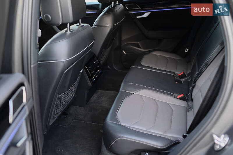 Внедорожник / Кроссовер Volkswagen Touareg 2024 в Ровно