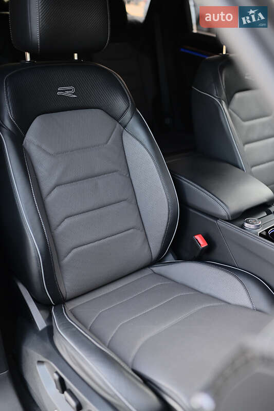 Внедорожник / Кроссовер Volkswagen Touareg 2024 в Ровно