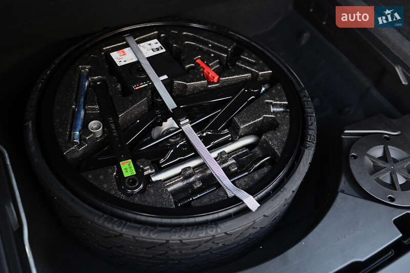 Внедорожник / Кроссовер Volkswagen Touareg 2024 в Ровно