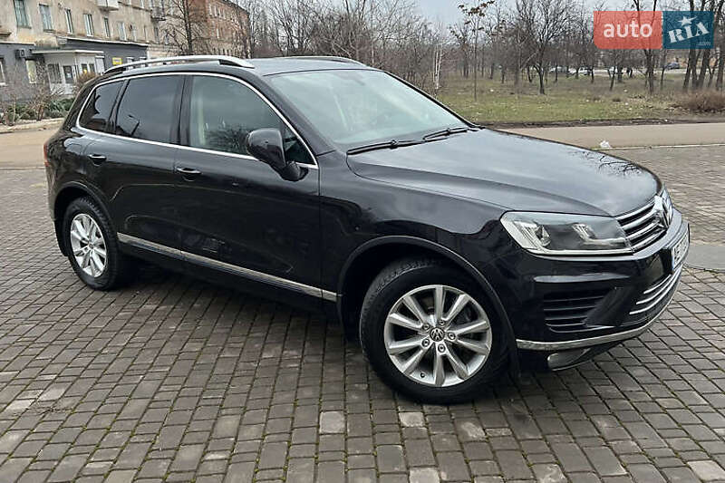 Внедорожник / Кроссовер Volkswagen Touareg 2016 в Киеве
