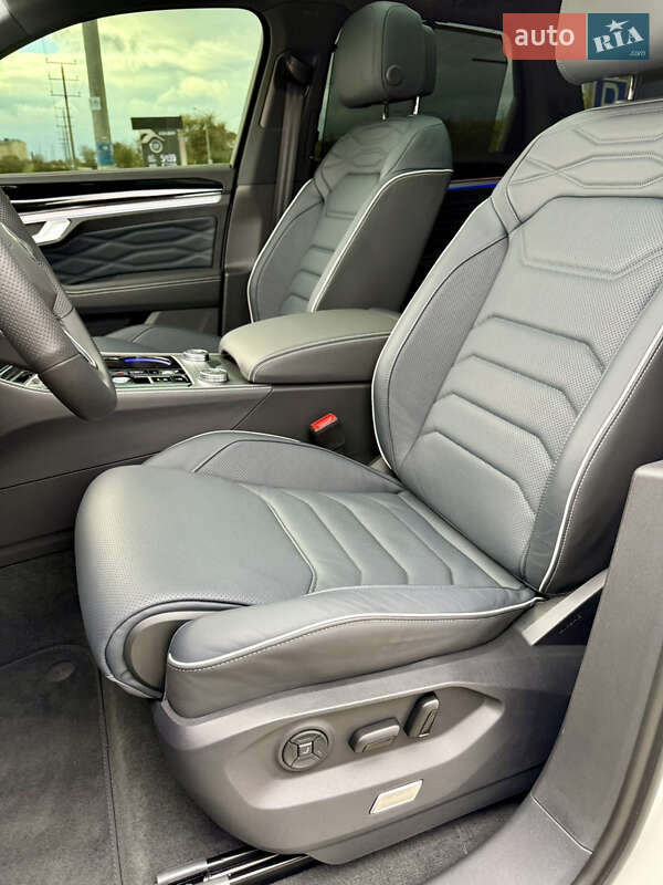 Внедорожник / Кроссовер Volkswagen Touareg 2025 в Одессе