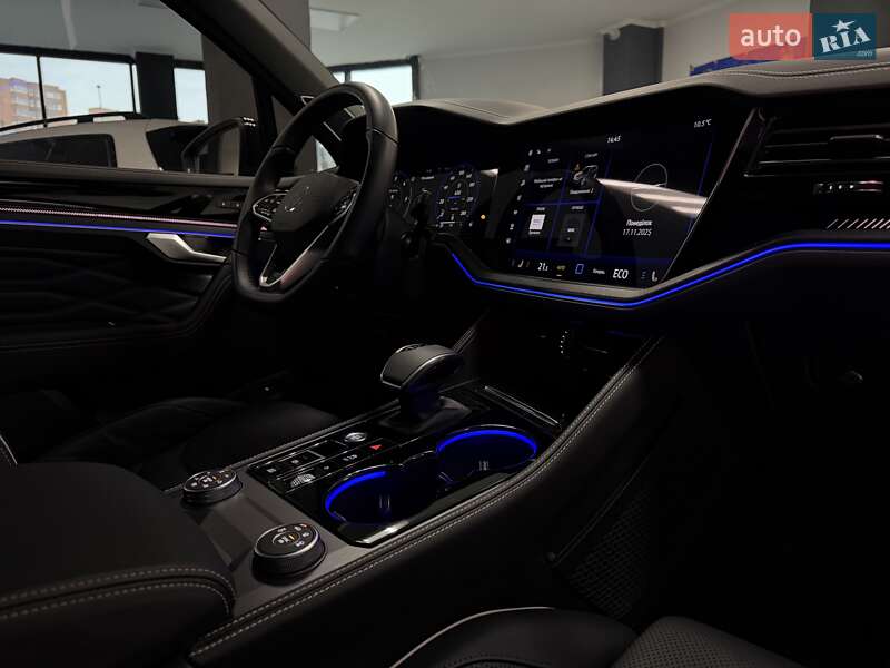 Внедорожник / Кроссовер Volkswagen Touareg 2024 в Тернополе