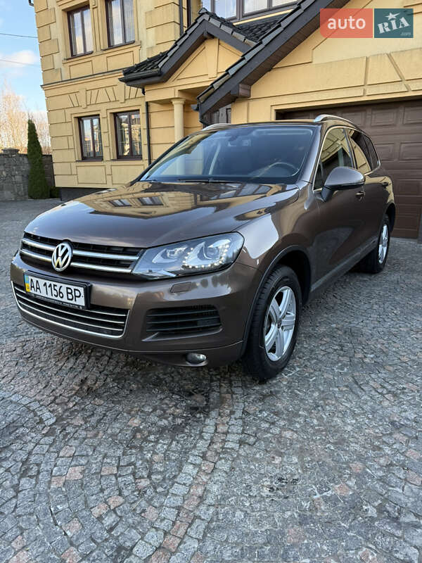 Позашляховик / Кросовер Volkswagen Touareg 2013 в Львові