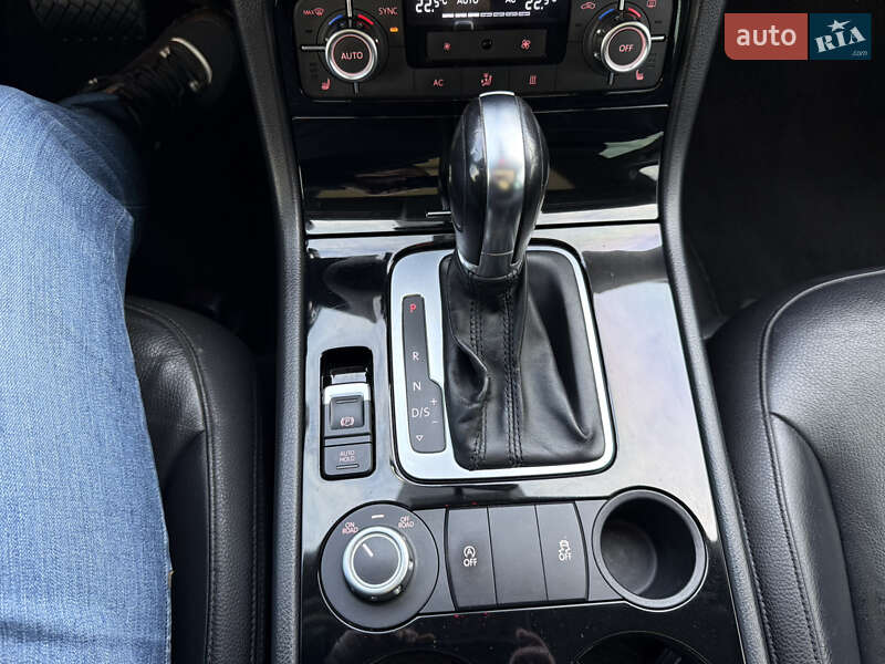 Внедорожник / Кроссовер Volkswagen Touareg 2012 в Сваляве фото 26 Внедорожник / Кроссовер Volkswagen Touareg 2012 в Сваляве