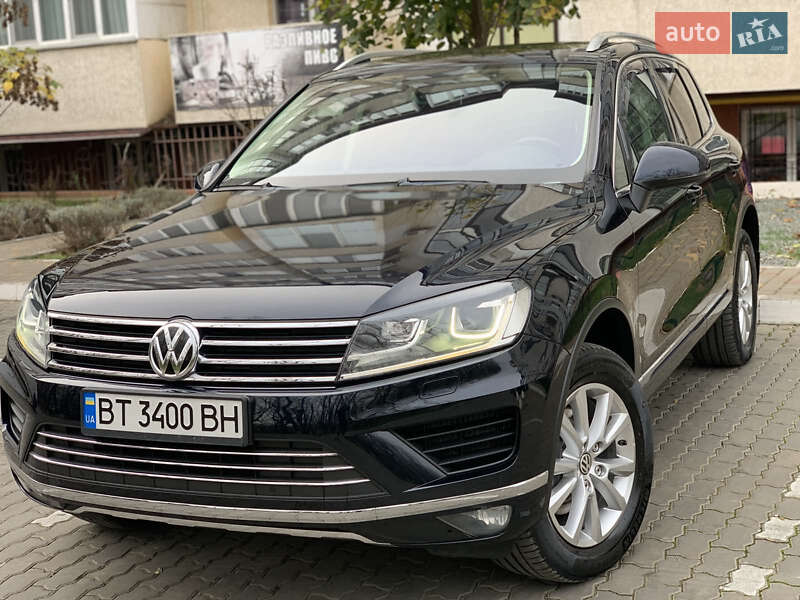 Внедорожник / Кроссовер Volkswagen Touareg 2016 в Одессе