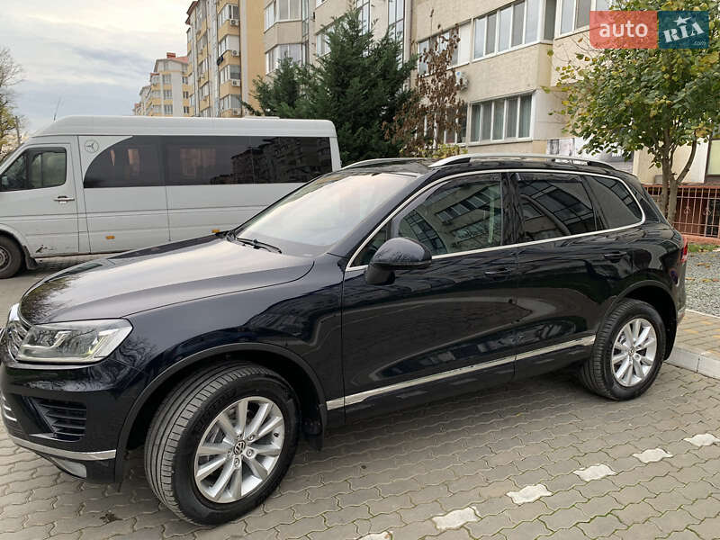 Внедорожник / Кроссовер Volkswagen Touareg 2016 в Одессе