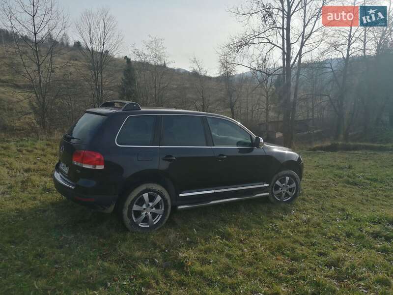 Внедорожник / Кроссовер Volkswagen Touareg 2005 в Львове