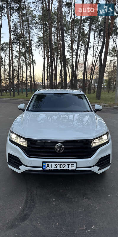 Внедорожник / Кроссовер Volkswagen Touareg 2018 в Черкассах