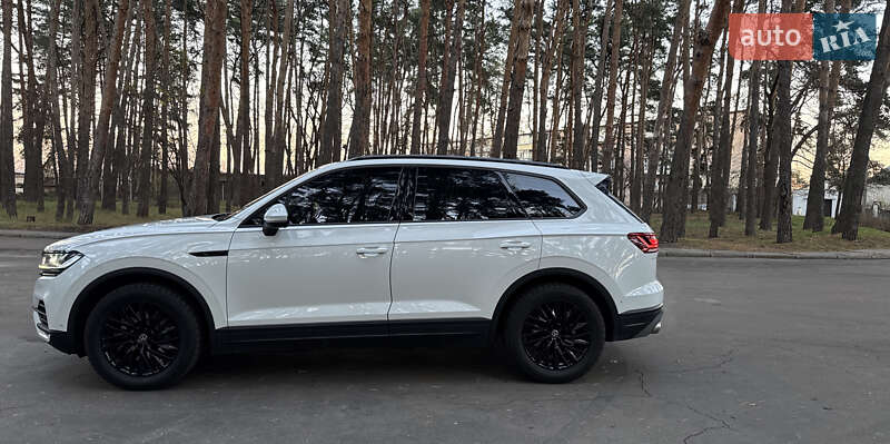 Внедорожник / Кроссовер Volkswagen Touareg 2018 в Черкассах