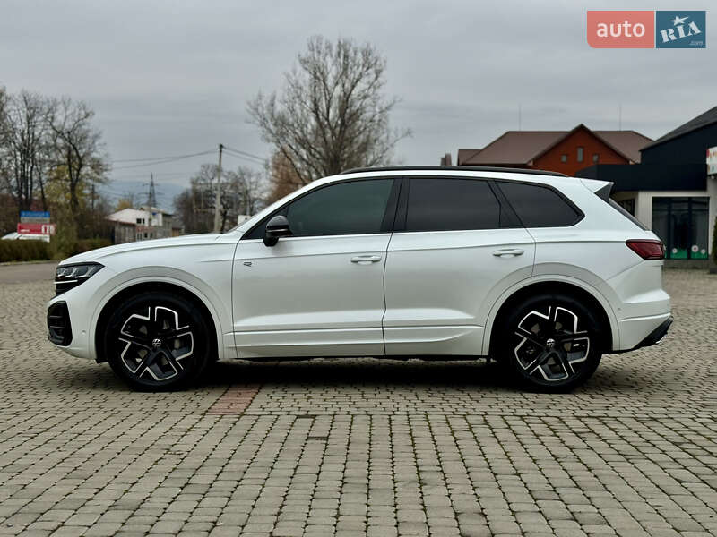 Внедорожник / Кроссовер Volkswagen Touareg 2024 в Иршаве