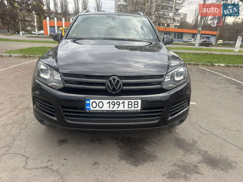 Внедорожник / Кроссовер Volkswagen Touareg 2011 в Одессе