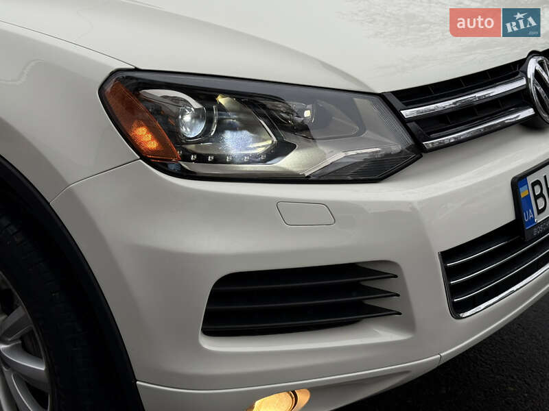 Внедорожник / Кроссовер Volkswagen Touareg 2011 в Одессе