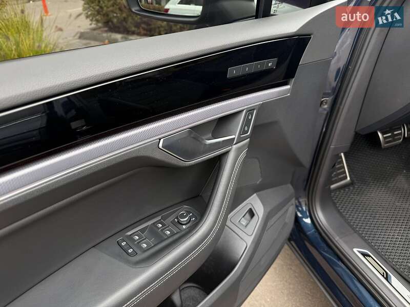 Внедорожник / Кроссовер Volkswagen Touareg 2023 в Киеве