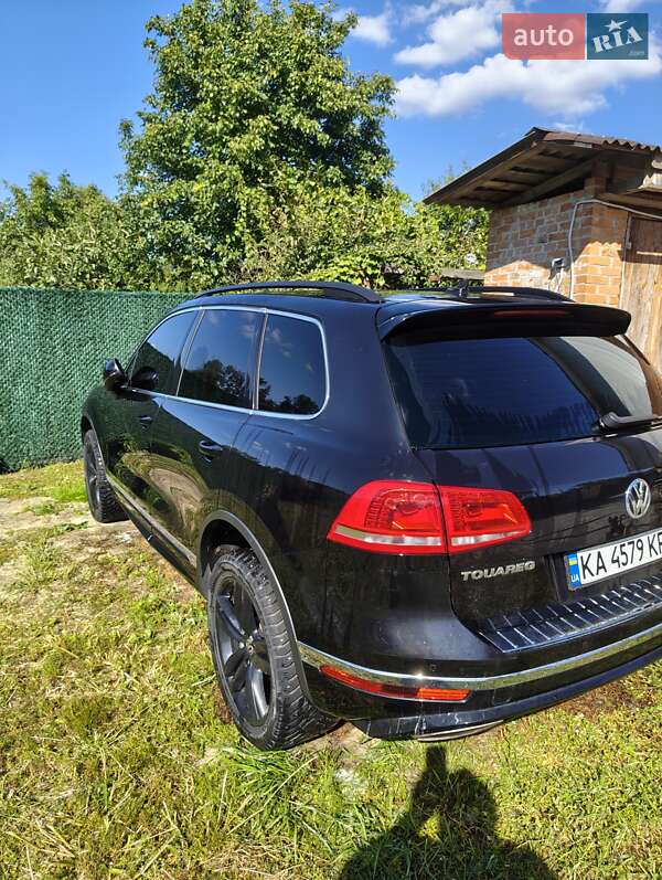 Внедорожник / Кроссовер Volkswagen Touareg 2015 в Ахтырке