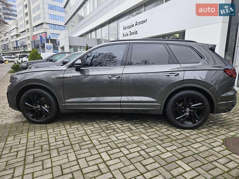 Внедорожник / Кроссовер Volkswagen Touareg 2023 в Киеве