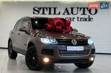 Внедорожник / Кроссовер Volkswagen Touareg 2014 в Одессе