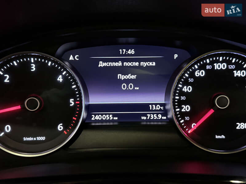 Внедорожник / Кроссовер Volkswagen Touareg 2014 в Одессе