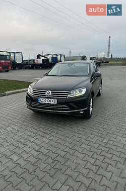 Внедорожник / Кроссовер Volkswagen Touareg 2015 в Луцке