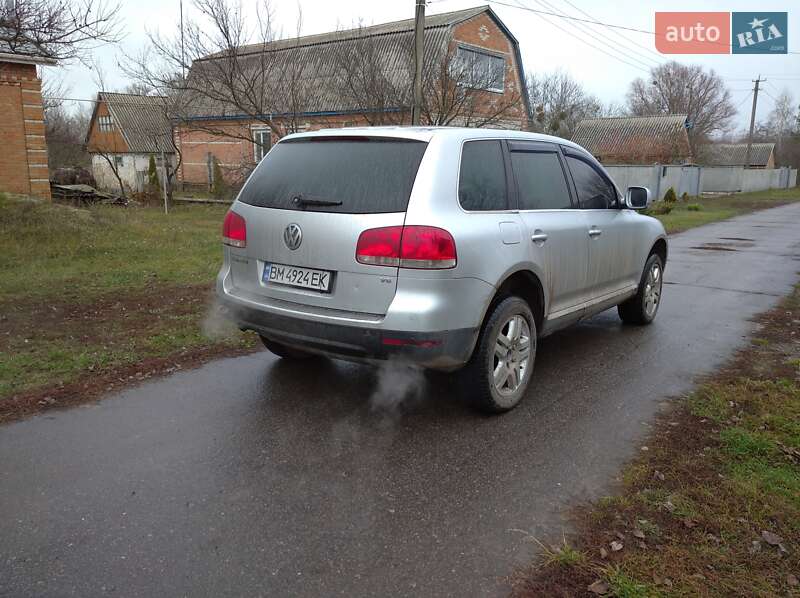 Внедорожник / Кроссовер Volkswagen Touareg 2005 в Ромнах