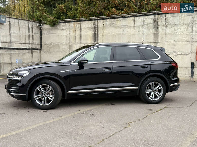 Внедорожник / Кроссовер Volkswagen Touareg 2021 в Ровно