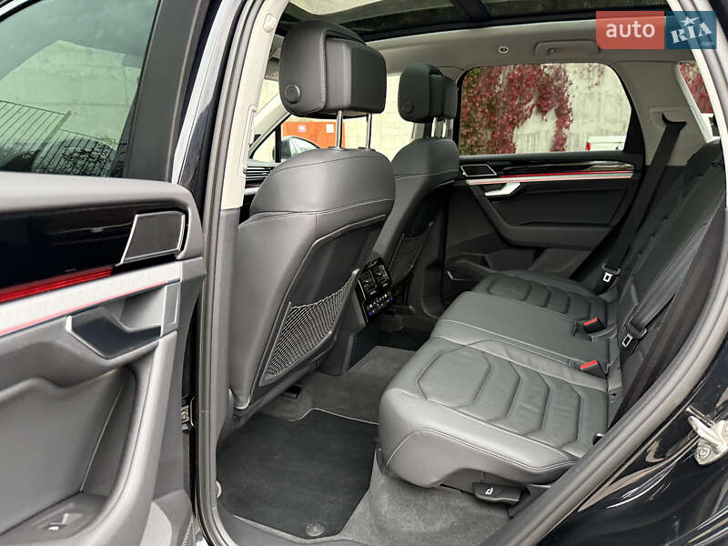 Внедорожник / Кроссовер Volkswagen Touareg 2021 в Ровно