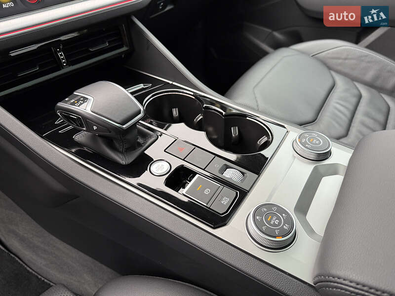 Внедорожник / Кроссовер Volkswagen Touareg 2021 в Ровно