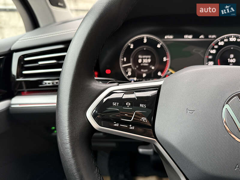 Внедорожник / Кроссовер Volkswagen Touareg 2021 в Ровно
