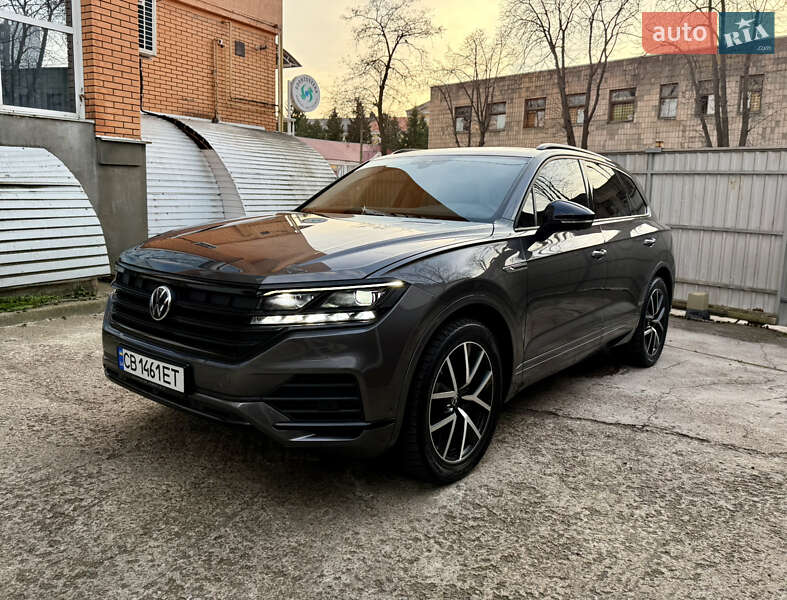 Внедорожник / Кроссовер Volkswagen Touareg 2020 в Киеве