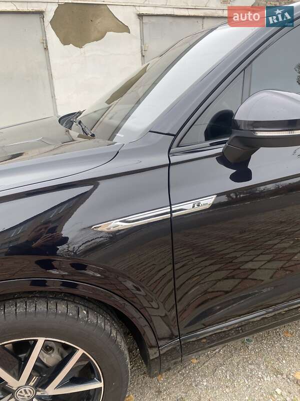 Внедорожник / Кроссовер Volkswagen Touareg 2018 в Кривом Роге