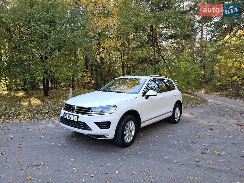 Внедорожник / Кроссовер Volkswagen Touareg 2013 в Броварах