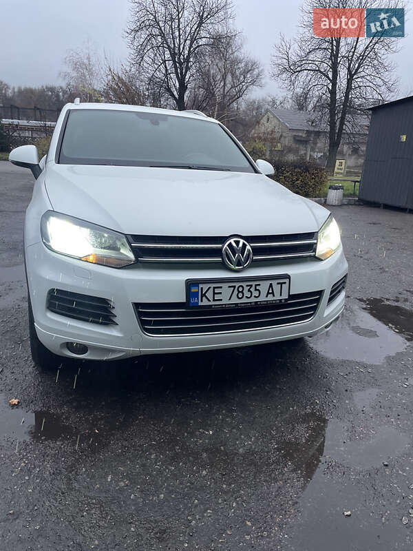 Позашляховик / Кросовер Volkswagen Touareg 2012 в Кам'янському