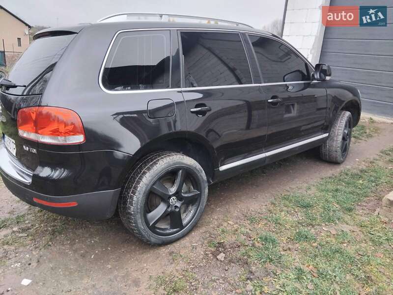 Внедорожник / Кроссовер Volkswagen Touareg 2006 в Добромиле
