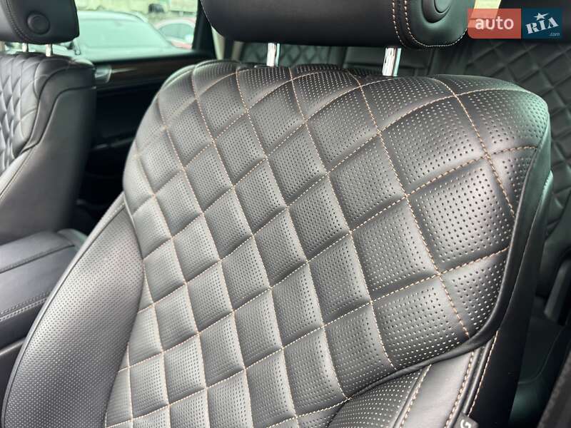 Внедорожник / Кроссовер Volkswagen Touareg 2017 в Тернополе