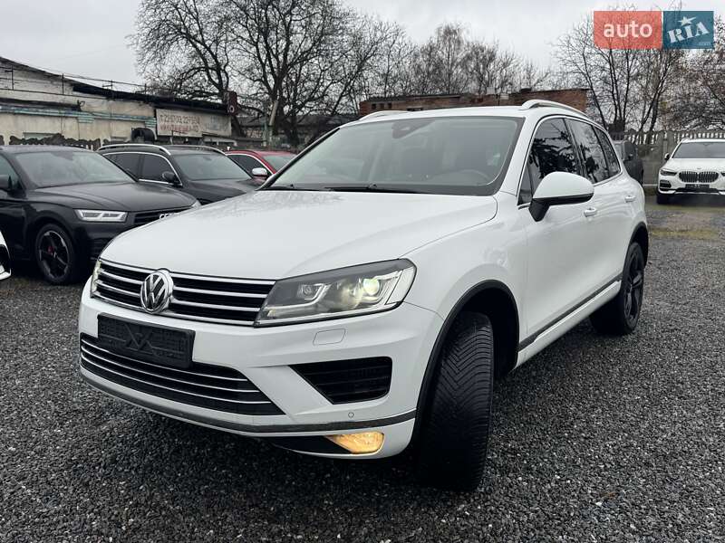 Внедорожник / Кроссовер Volkswagen Touareg 2017 в Тернополе