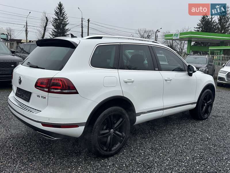 Внедорожник / Кроссовер Volkswagen Touareg 2017 в Тернополе