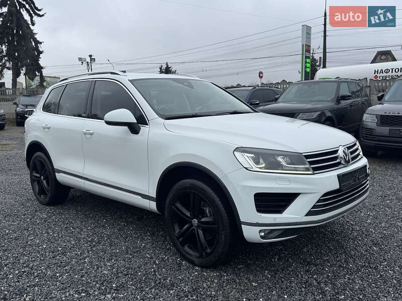 Внедорожник / Кроссовер Volkswagen Touareg 2017 в Тернополе