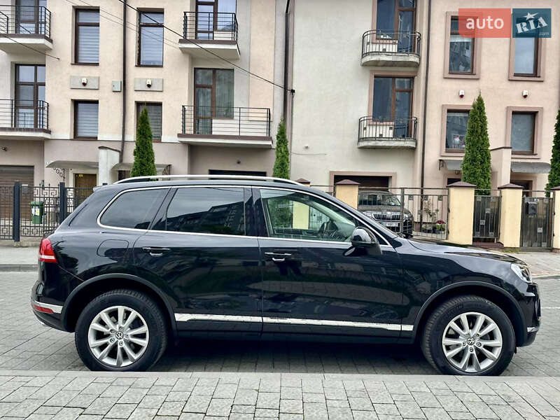 Внедорожник / Кроссовер Volkswagen Touareg 2017 в Львове