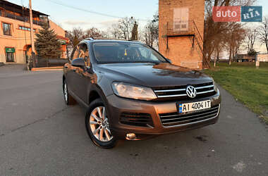 Внедорожник / Кроссовер Volkswagen Touareg 2013 в Киеве