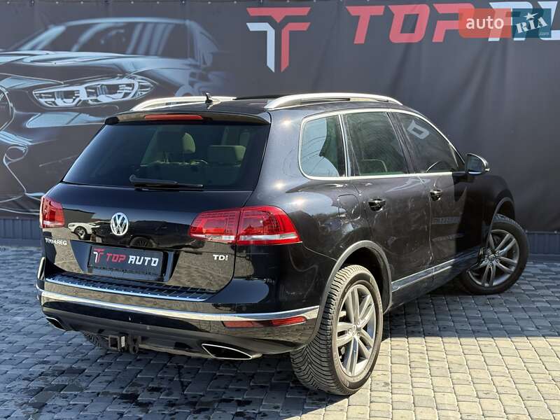Внедорожник / Кроссовер Volkswagen Touareg 2016 в Львове