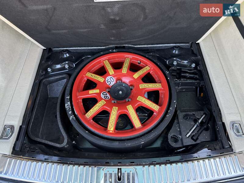 Внедорожник / Кроссовер Volkswagen Touareg 2016 в Львове