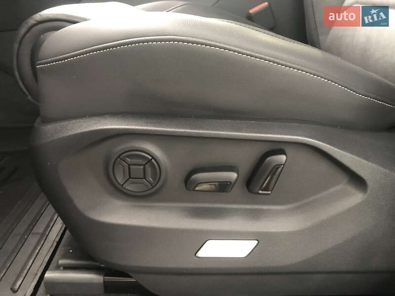 Позашляховик / Кросовер Volkswagen Touareg 2021 в Києві фото 11 Позашляховик / Кросовер Volkswagen Touareg 2021 в Києві