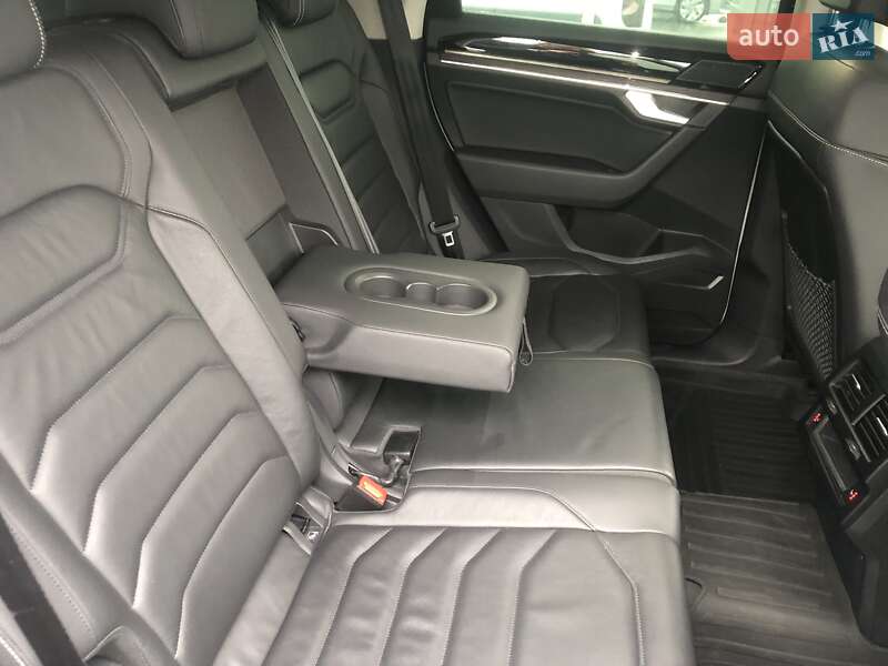 Позашляховик / Кросовер Volkswagen Touareg 2021 в Києві фото 35 Позашляховик / Кросовер Volkswagen Touareg 2021 в Києві