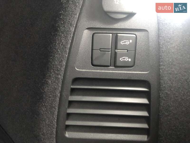 Позашляховик / Кросовер Volkswagen Touareg 2021 в Києві фото 39 Позашляховик / Кросовер Volkswagen Touareg 2021 в Києві