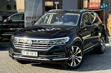 Позашляховик / Кросовер Volkswagen Touareg 2018 в Одесі