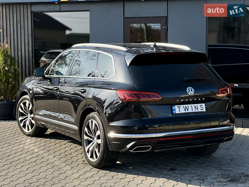 Внедорожник / Кроссовер Volkswagen Touareg 2018 в Одессе